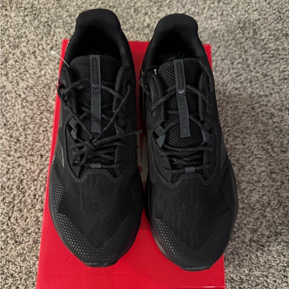 Men's Black New Balance Shoes - Picture 2 of 7